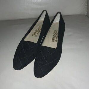 Salvatore Ferragamo Quilted velvet Low Heel dress Pumps. NWOB. SZ. 8AA